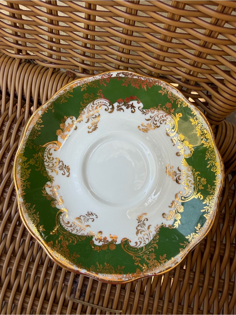 Royal Albert Bone China Cup & Saucer – Emerald & Gold Scrollwork - Picture 4 of 9